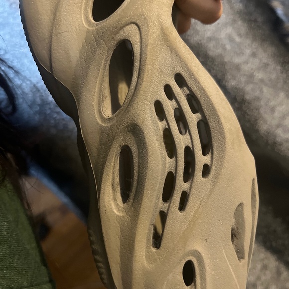 Yeezy foam runners